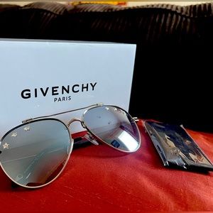 NWOT Givenchy Stars Chrome avaitor sunglasses w/box & cleaning cloth